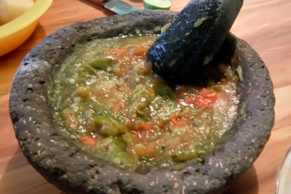 Salsa Mexicana al Molcajete.