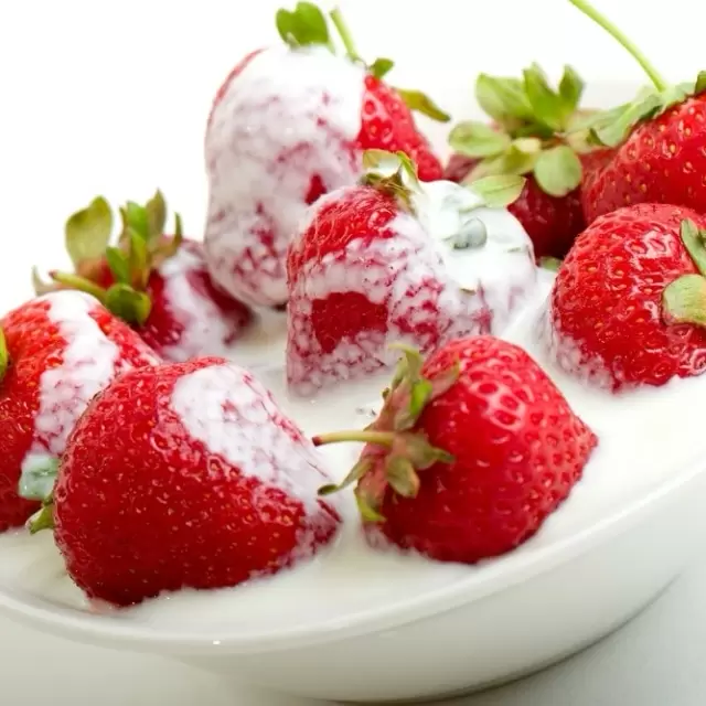 Fresas con Crema y Lecherita