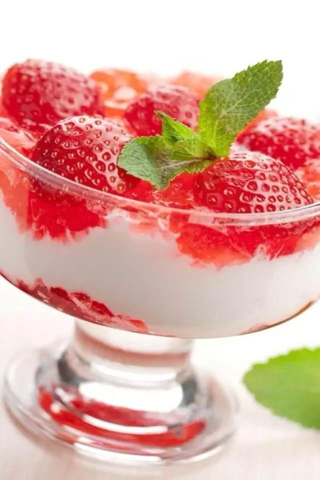 Fresas con Crema y Lecherita