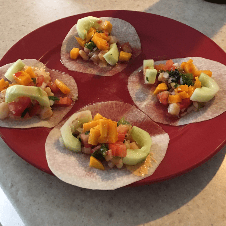 Tacos de Jícama con Salsa de Jamaica
