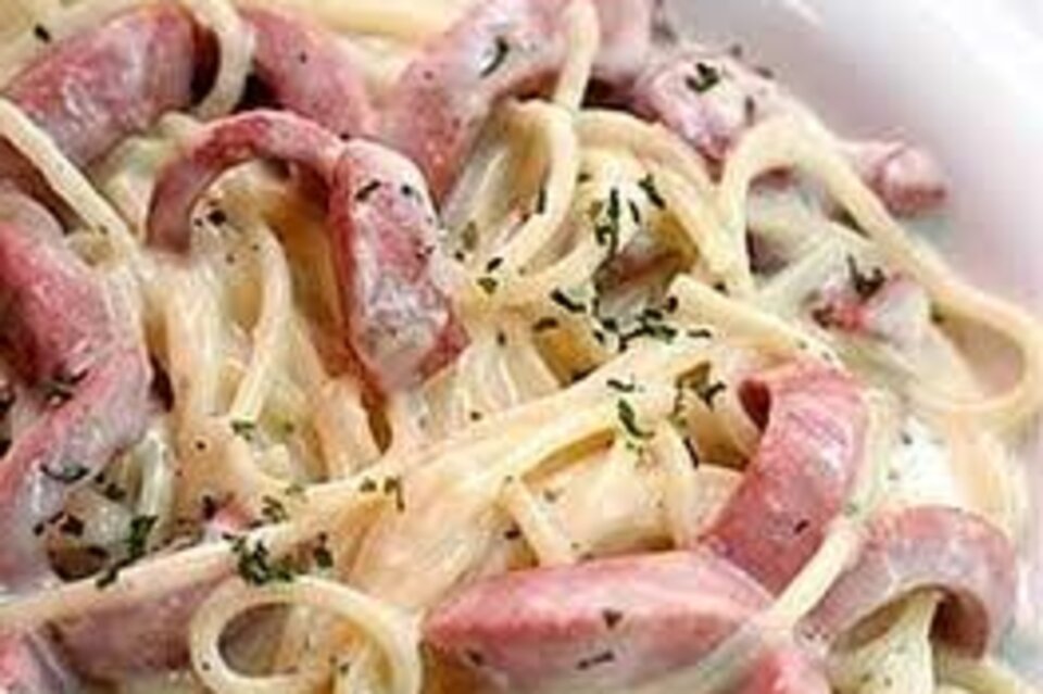 Spaghetti con Jamón y Tocino