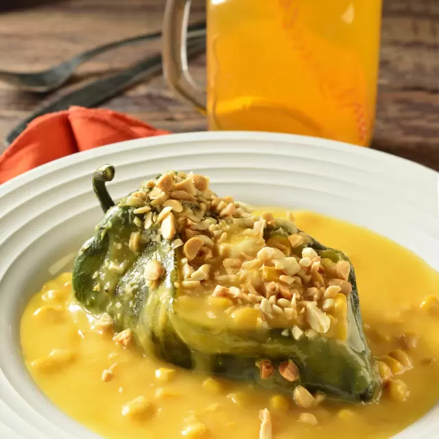 Chiles Rellenos de Pollo!, ¿No sabes que preparar de comer? Aquí te dejo  la solución, ¡Chiles rellenos en salsa de Chipotle!, By El Cocinero en  proceso