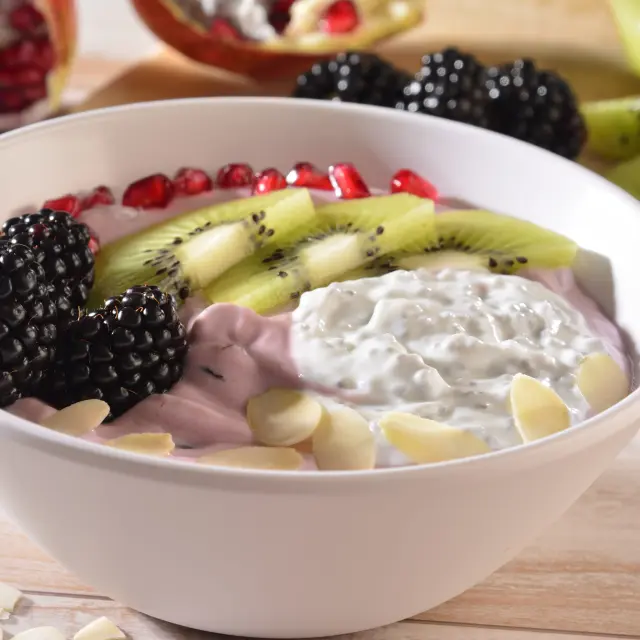 Blueberry Yogurt with Pomegranate and Chia Mix