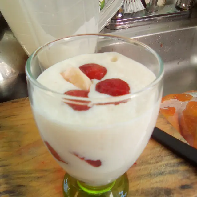 Morangos com Meia Crema
