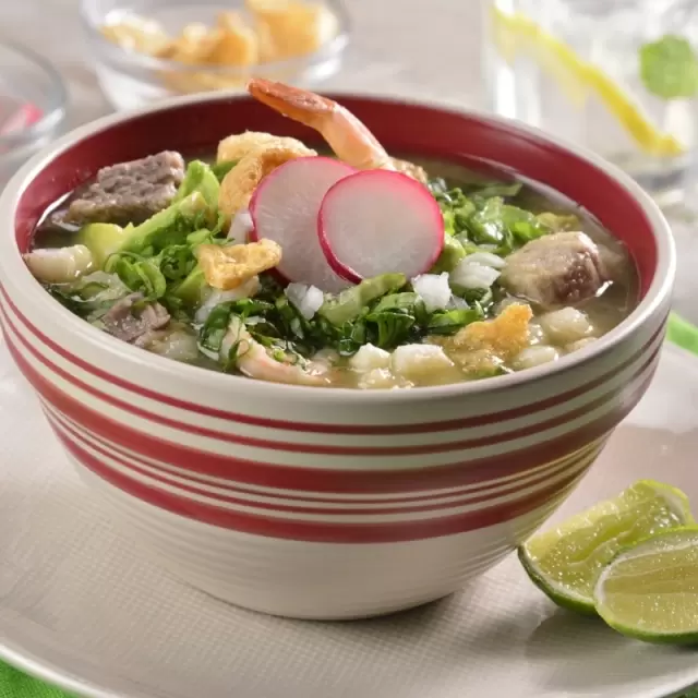 Pozole Verde Fácil con Camarón