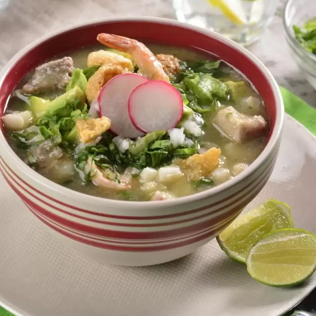 Pozole Verde Fácil con Camarón