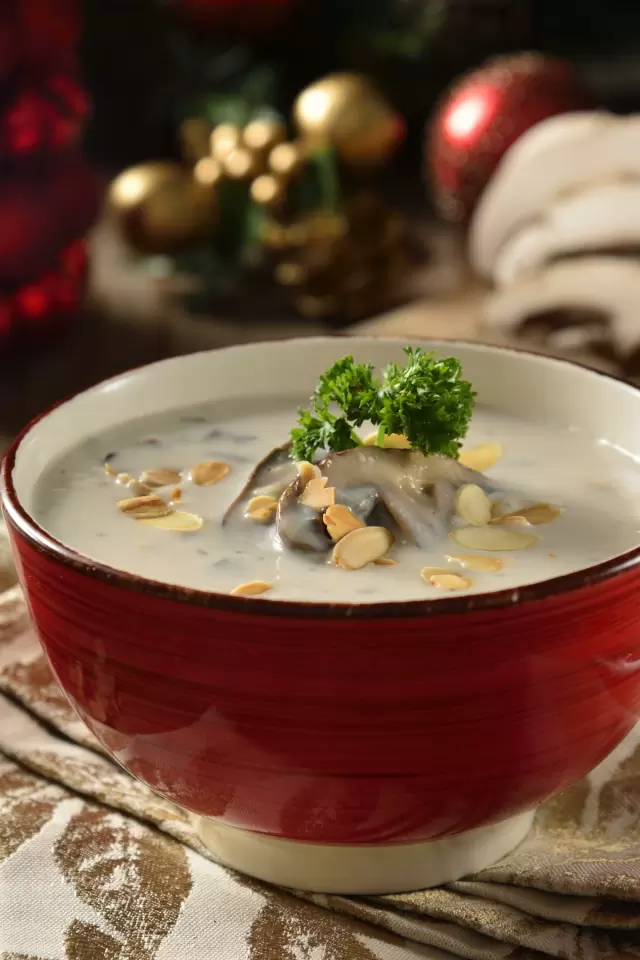 Crema de Portobello y Almendras