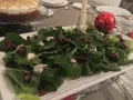 Salada de Rúcula, Crocante de Pinhão, Queijo Azul e Vinagrete de Toranja