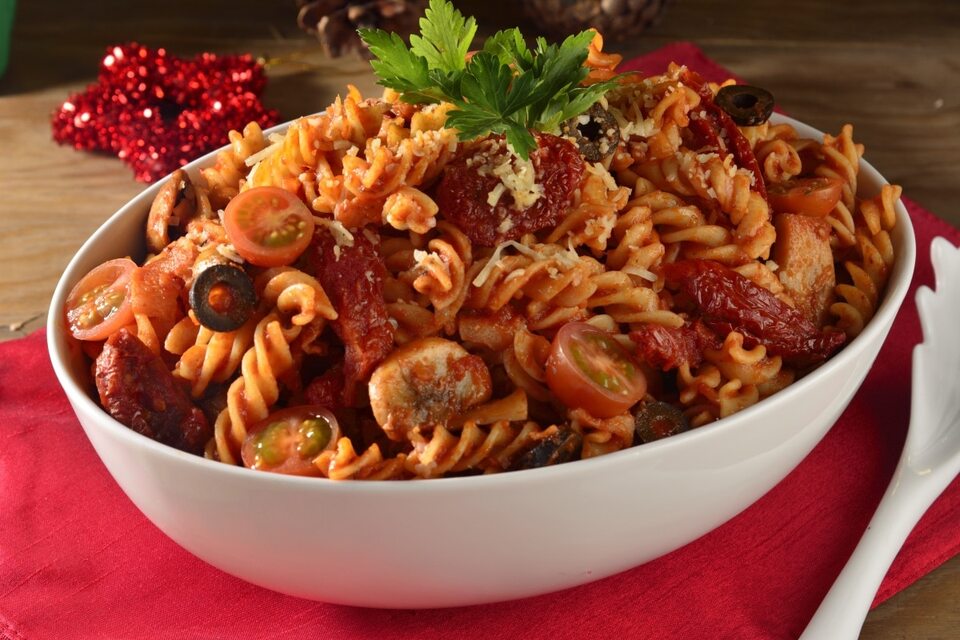 Fusilli con Tocino y Jitomate