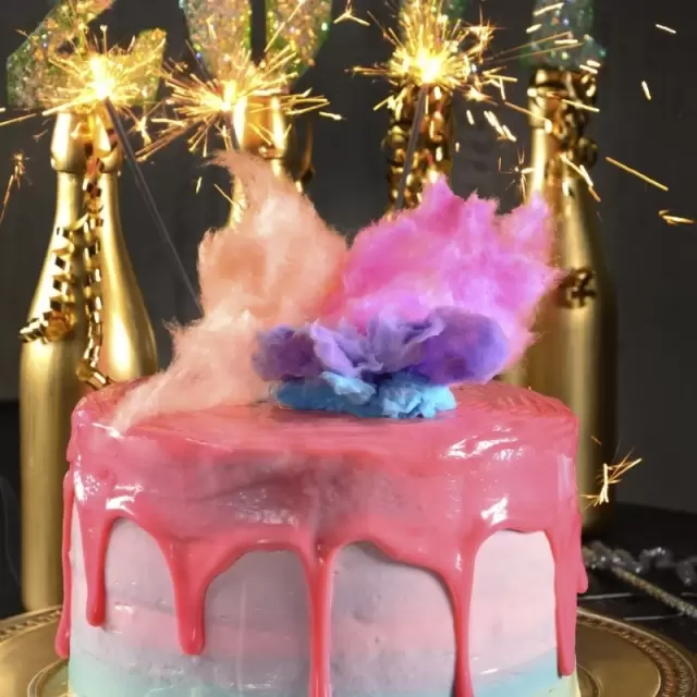 Modern Isomalt Cakes for Elegant Birthdays