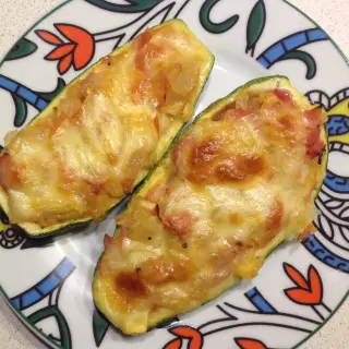 Abobrinhas Recheadas com Presunto e Queijo
