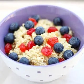 Quinoa with Almond Milk and Vanilla