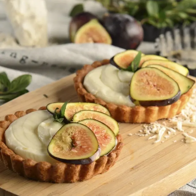 Tartinha de Pannacotta de Figo e Coco