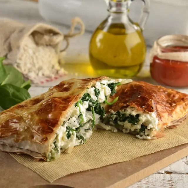 Calzone de Espinafre com Queijo Mozarella