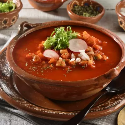 Pozole Rojo de Pollo