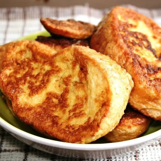 Capirotada with Peanut and Raisins