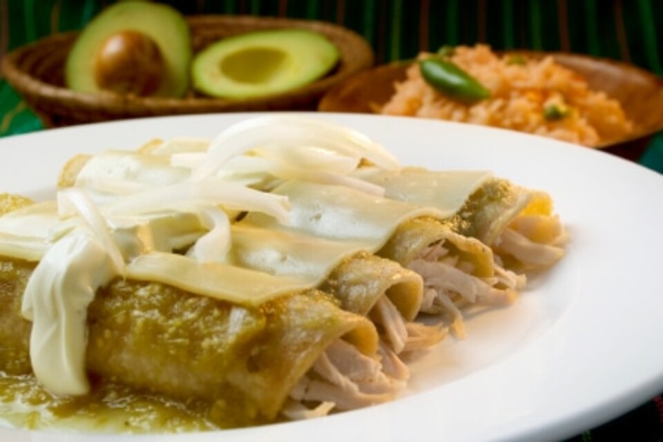 Enchiladas en Salsa Verde