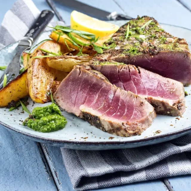 Seared Tuna Medallion on Avocado Puree with Citrus