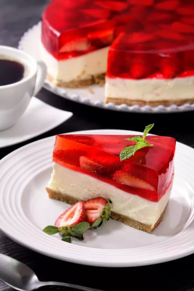 Jelly cake and strawberry