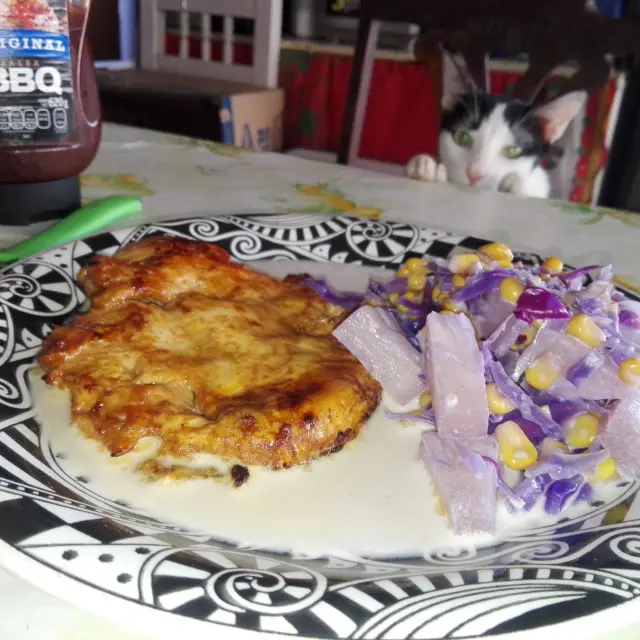 Frango à BBQ com Salada Roxa