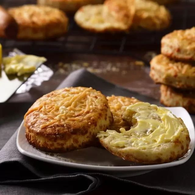 Bisquets de Crema con Parmesano