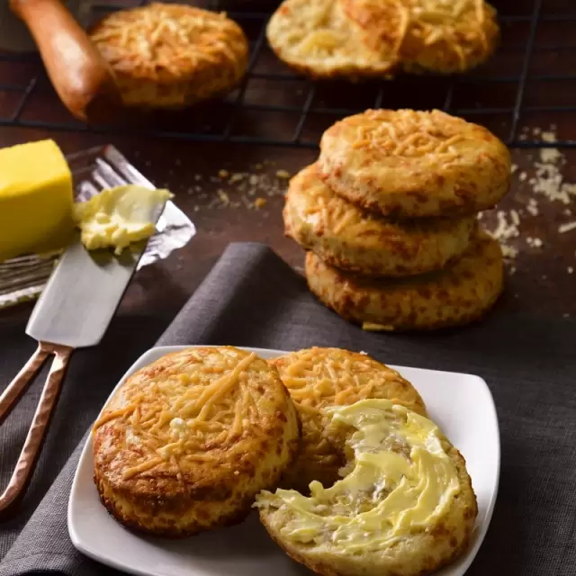 Bisquets de Crema con Parmesano