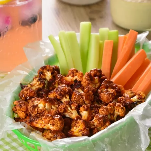 Cauliflower wings