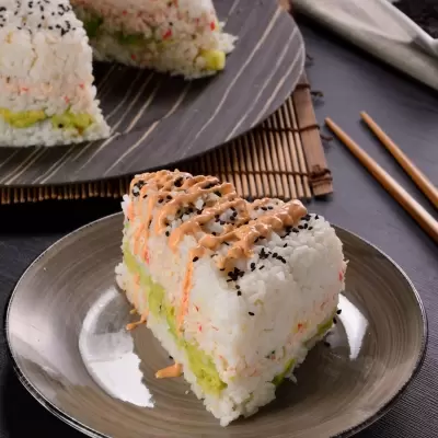 Delicioso Pastel de Sushi