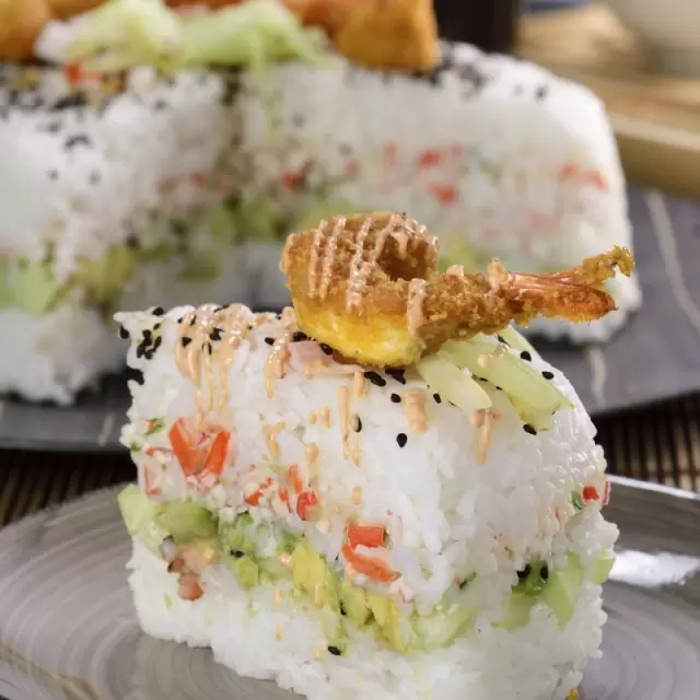 Delicioso Pastel de Sushi