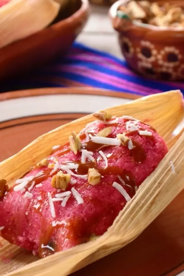 Tamales de Dulce con Pasitas