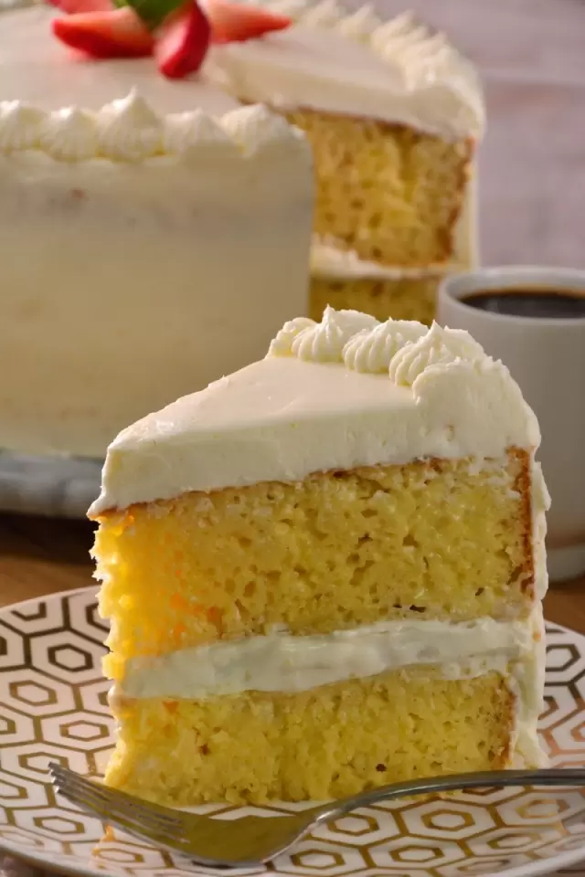 Rompope Tres Leches Cake