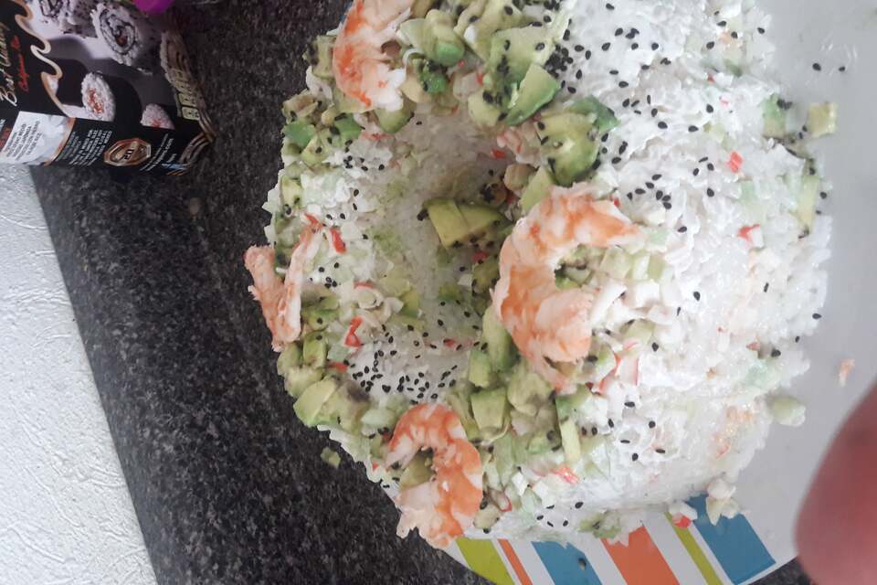 Pastel de Sushi con Camarón