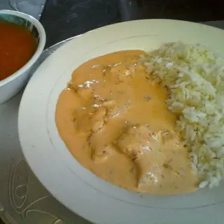 Chicken in Creamy Hummus Sauce