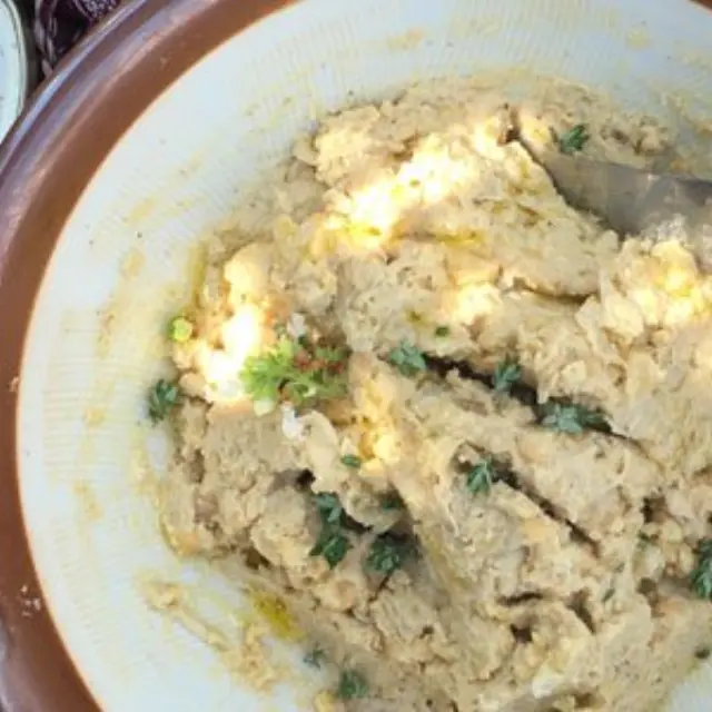 Sanduíche de Hummus com Queijo