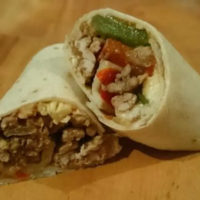 Burrito de Arrachera e Hummus