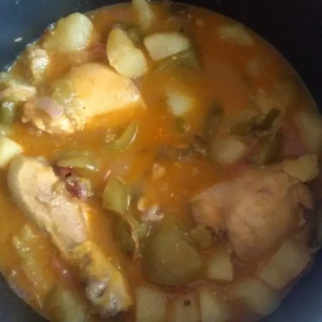 Entomatado de Pollo