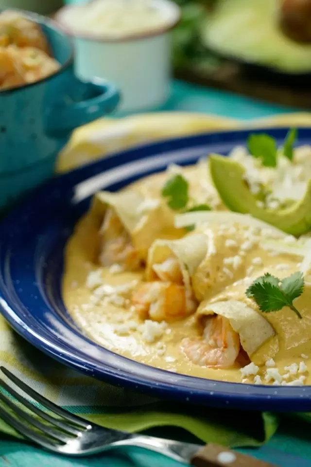 Enchiladas de Camarón en Salsa de Chipotle