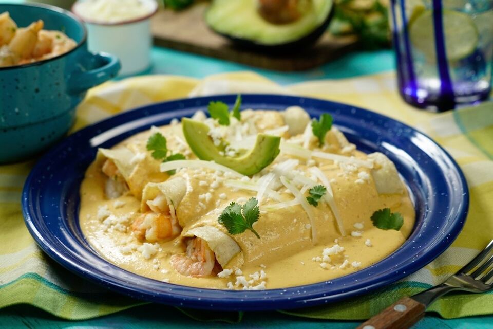 Enchiladas de Camarón en Salsa de Chipotle