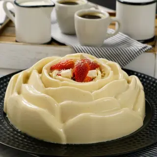 Creamy Marzipan Gelatin