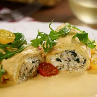 Chicken in Chipotle Sauce Filled with Cheese and Spinach