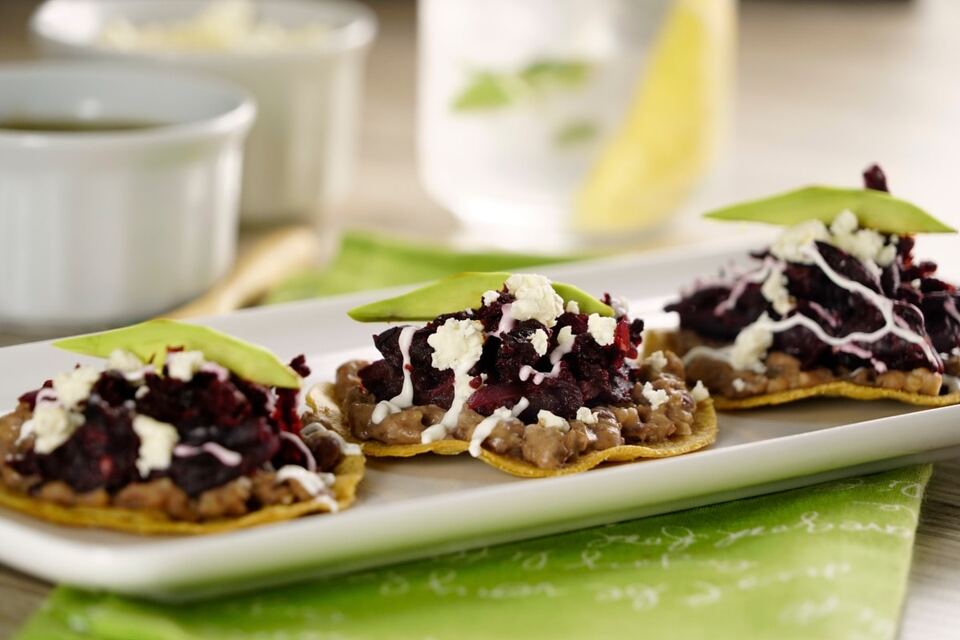 Tostadas de Flor de Jamaica