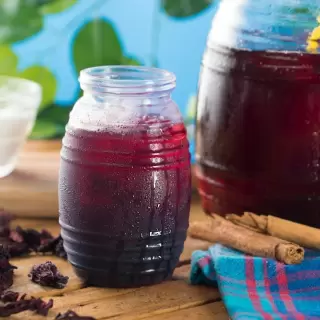 Agua Fresca de Flor de Jamaica – el chino latino cocina