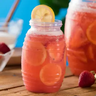 Strawberry Lemon Water Fresca