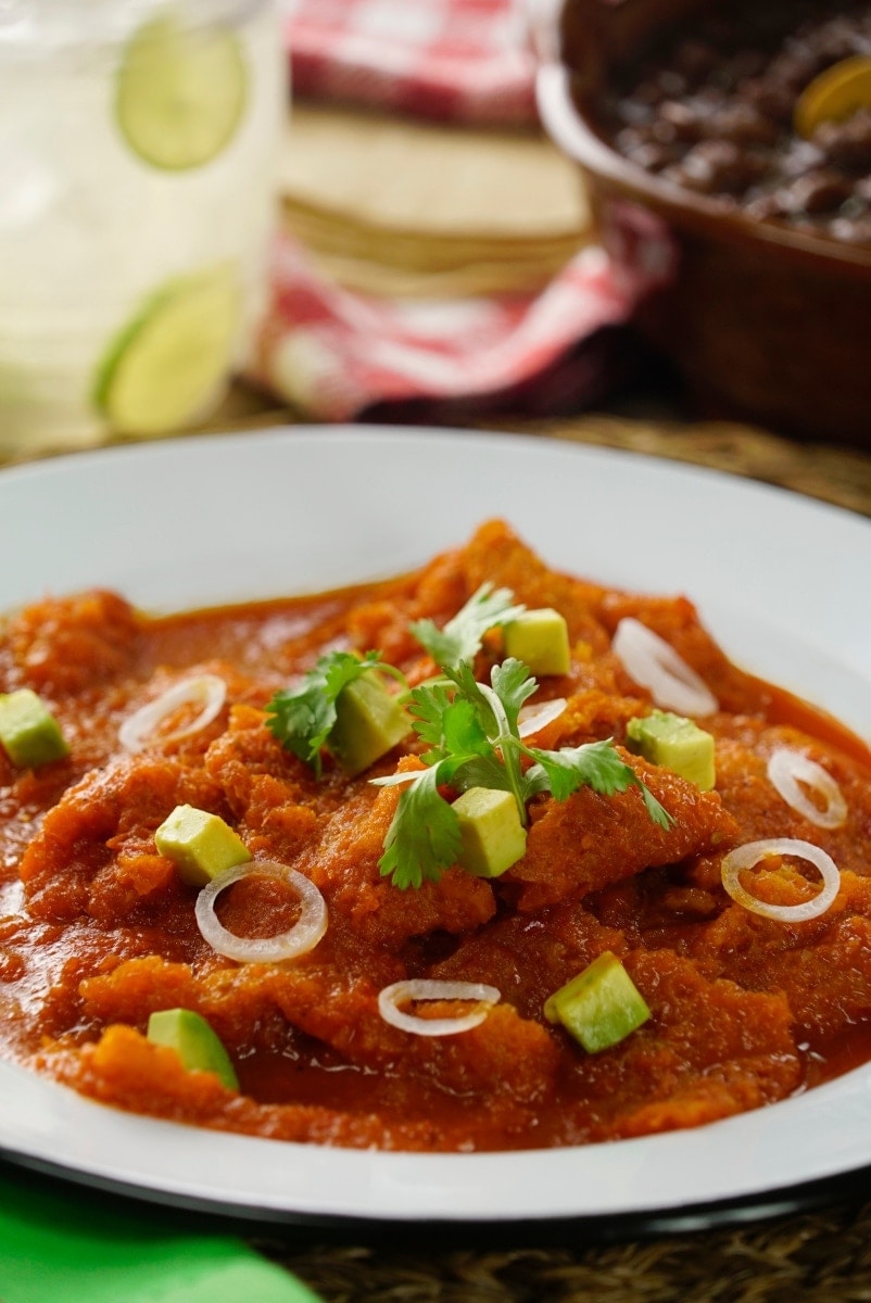 Delicioso Chicharrón En Salsa Roja