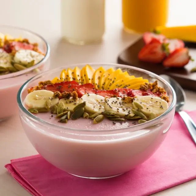 Bowl de Gelatina Sabor Iogurte Morango