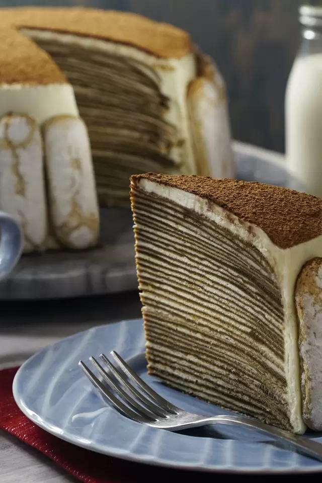 Chocolate Banana Crepe Cake Roll Stock Photo - Image of bake, diet:  229497890