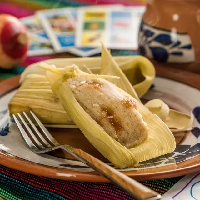 Tamales de Elote con Cajeta