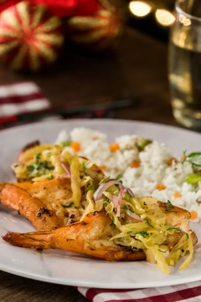 Camarones Zarandeados al Sartén con Chiles Largos