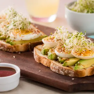 3 Recipes with Avocado Bread