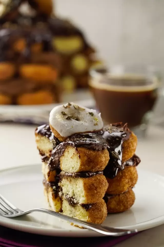 Pastel de Donas de Chocolate